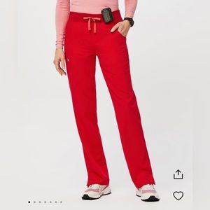 women's Pop Red Kade™- Petite Cargo Scrub Pants - M - Petite / Pop Red